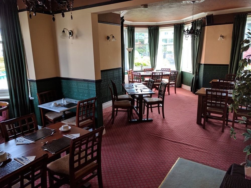 The Montpellier Hotel Llandrindod Wells Exterior photo