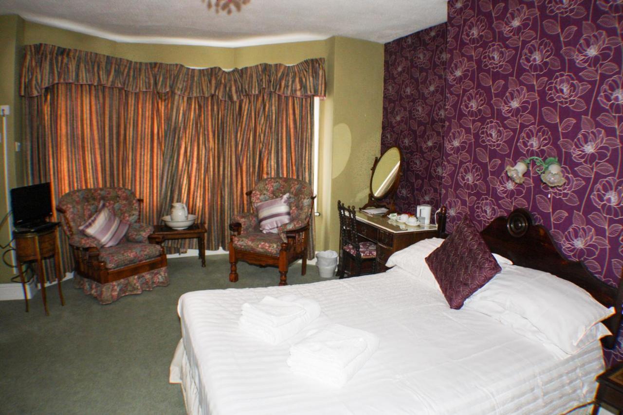 The Montpellier Hotel Llandrindod Wells Exterior photo